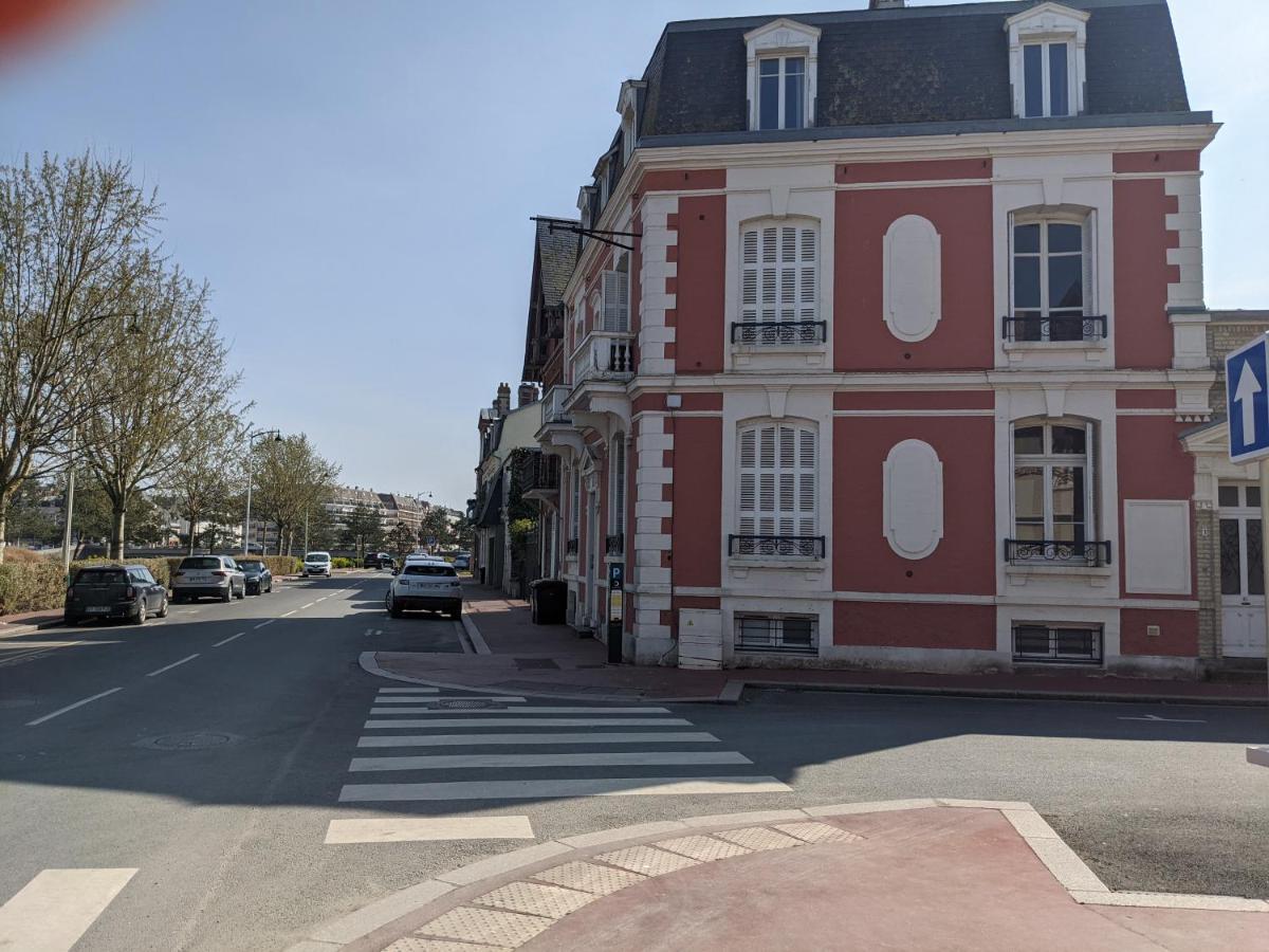 We Sea Apartment Deauville Exterior photo